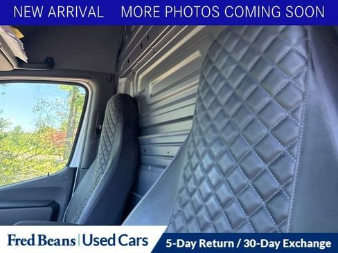 Used 2022 Mercedes-Benz Sprinter 2500 image 12