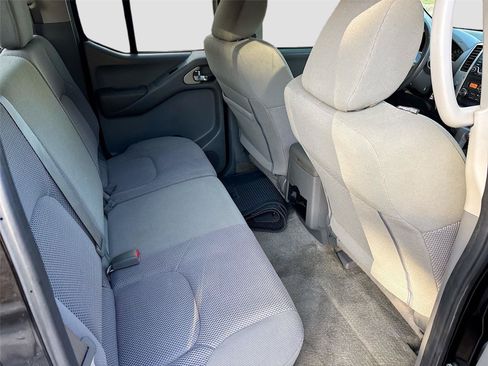 Used 2018 Nissan Frontier SV w/ Value Truck Package RWD image 26