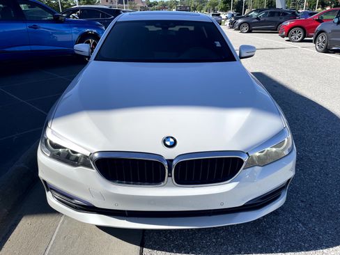Used 2019 BMW 530i xDrive w/ Premium Package AWD/4WD image 3