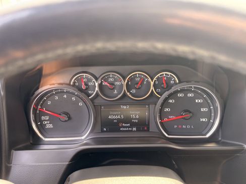 Used 2020 Chevrolet Silverado 1500 LT Trail Boss AWD/4WD image 29