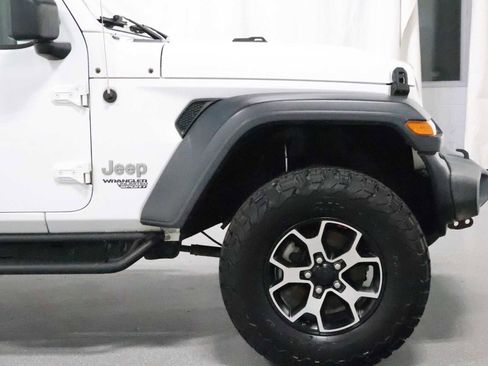 Used 2018 Jeep Wrangler Unlimited Sport S AWD/4WD image 11