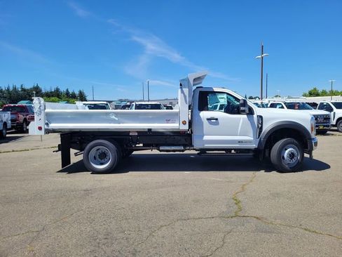New 2026 Ford F550 4x4 Regular Cab Super Duty image 4