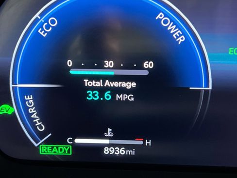 Used 2023 Toyota Crown Limited image 28