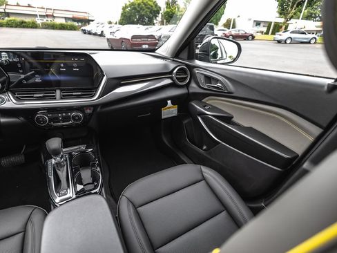 New 2026 Chevrolet Trax ACTIV w/ Driver Confidence Package FWD image 23