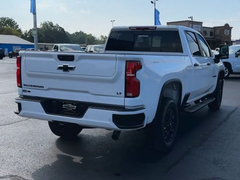 Used 2024 Chevrolet Silverado 2500 LT AWD/4WD image 8