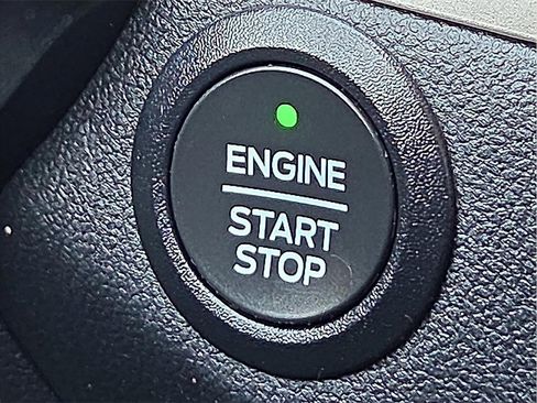 Used 2022 Ford Escape SE w/ SE Sport Appearance Package image 21