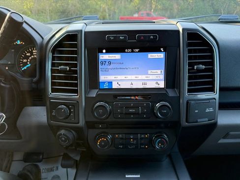 Used 2018 Ford F150 XLT w/ Equipment Group 302A Luxury AWD/4WD image 33