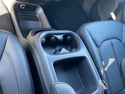 New 2026 Chrysler Pacifica Select image 20