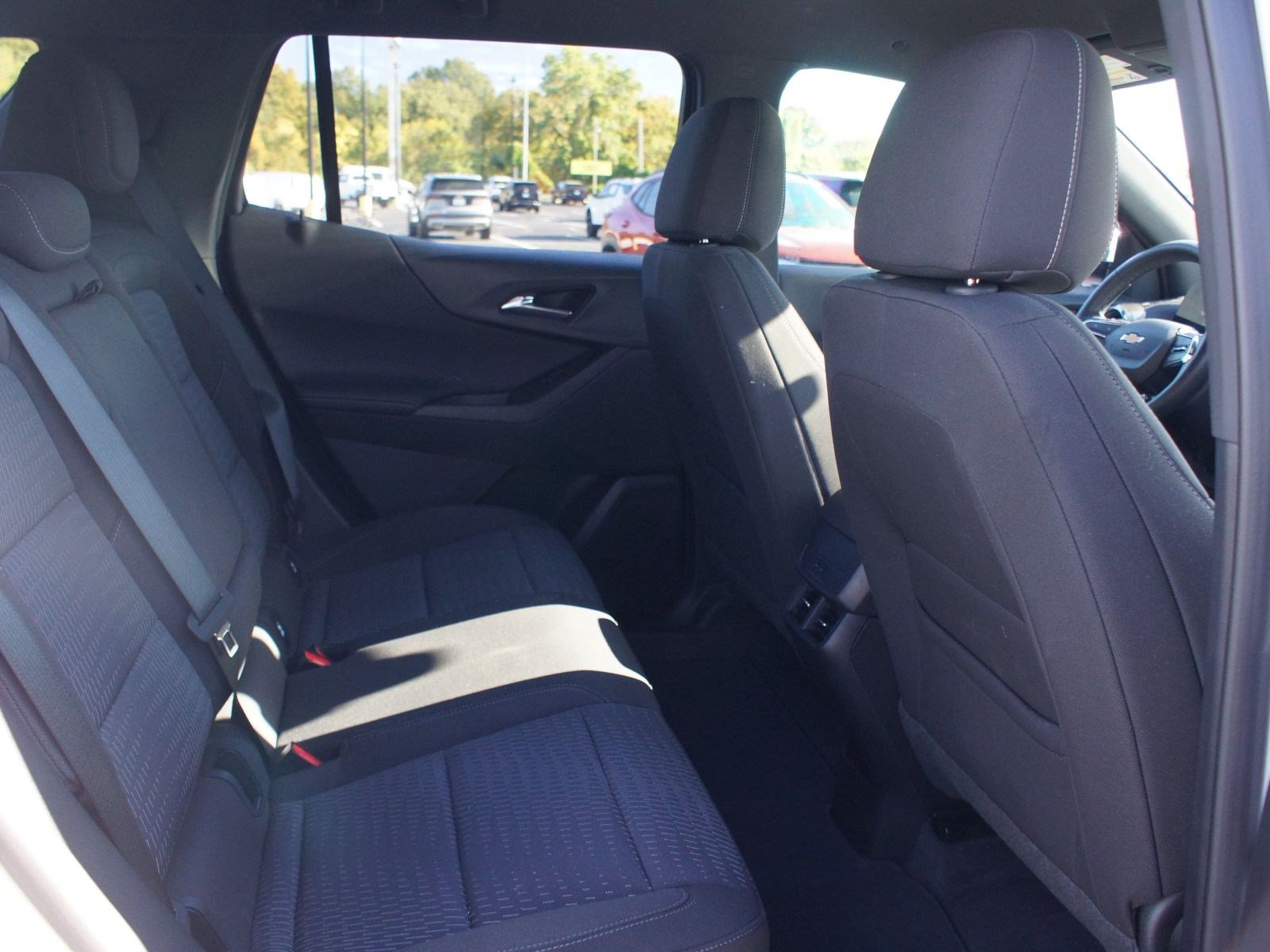 Used 2026 Chevrolet Equinox LT w/ Safety and Technology Package FWD image 19