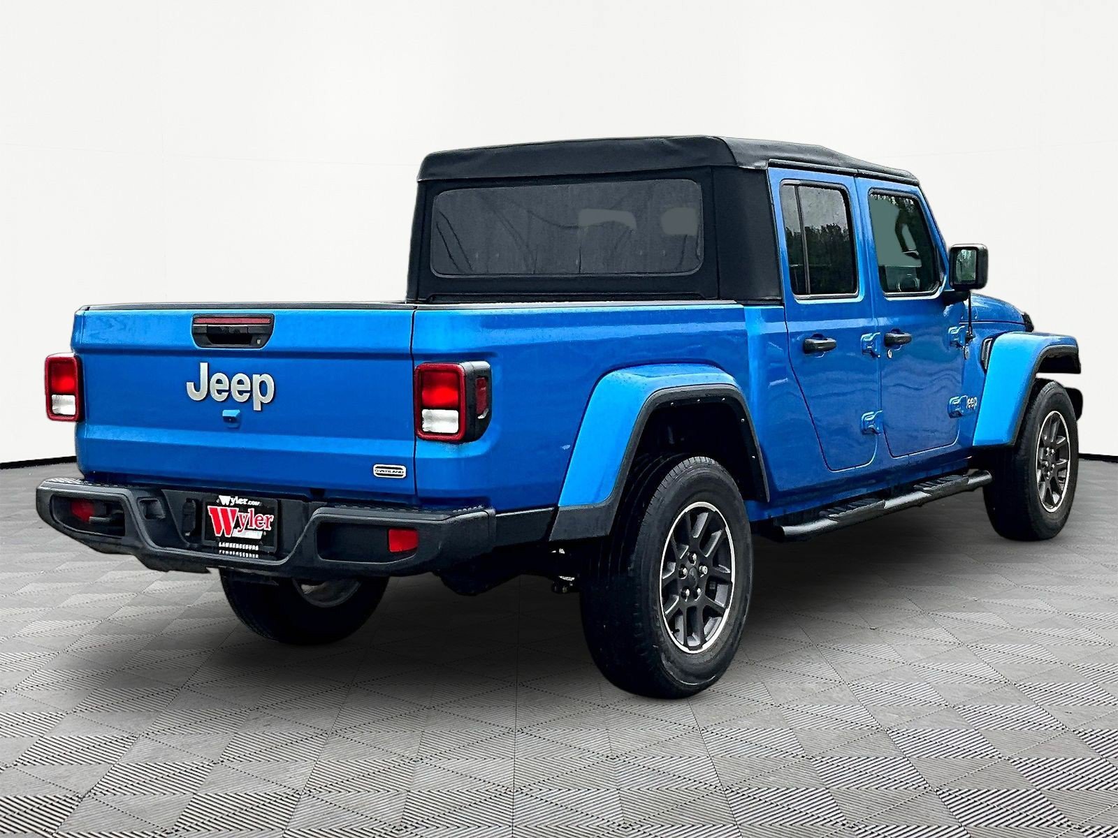 Used 2022 Jeep Gladiator Overland AWD/4WD image 13