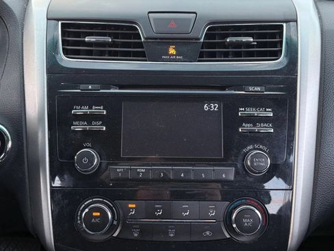 Used 2015 Nissan Altima 2.5 S w/ Special Edition Package FWD image 25