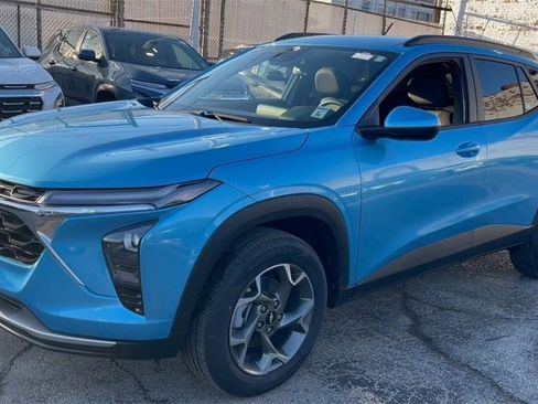 New 2025 Chevrolet Trax LT image 25