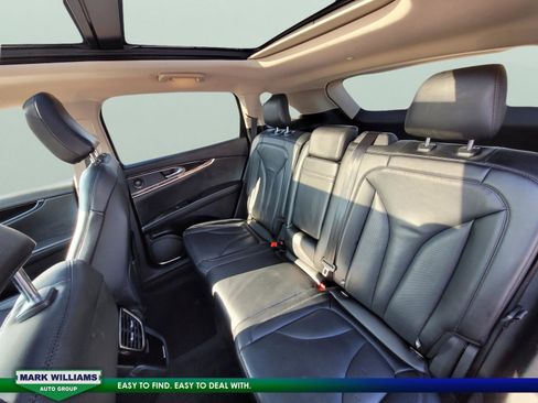 Used 2022 Lincoln Nautilus Reserve w/ Equipment Group 201A image 18