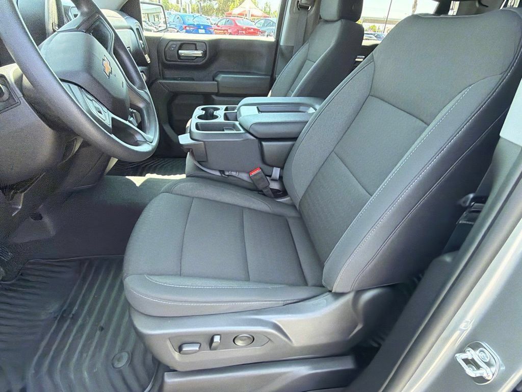Used 2026 Chevrolet Silverado 1500 Custom AWD/4WD image 23