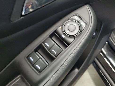 Used 2018 Chevrolet Volt LT w/ LT Driver Confidence Package image 19