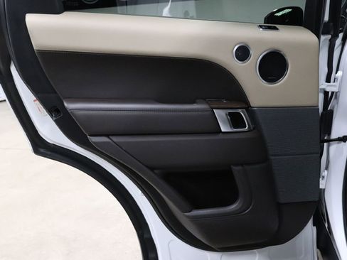 Used 2019 Land Rover Range Rover Sport HSE image 14