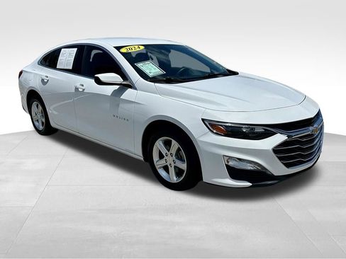 Used 2024 Chevrolet Malibu LT FWD image 3
