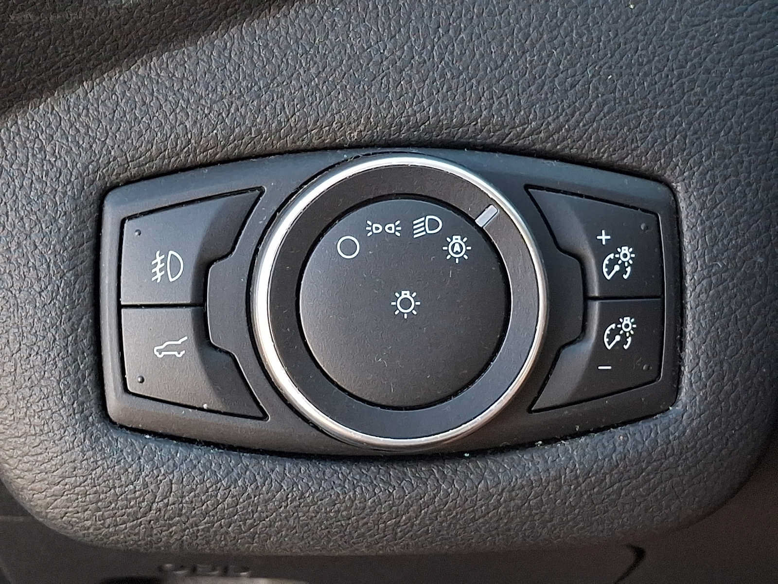Used 2017 Ford Escape Titanium AWD/4WD image 23