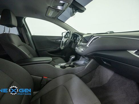 Used 2022 Chevrolet Malibu LT FWD image 39
