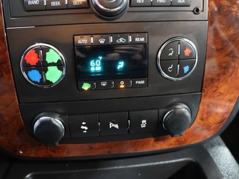 Used 2013 Chevrolet Tahoe LT AWD/4WD image 29
