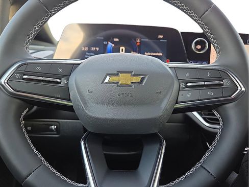 New 2026 Chevrolet Equinox EV LT image 24