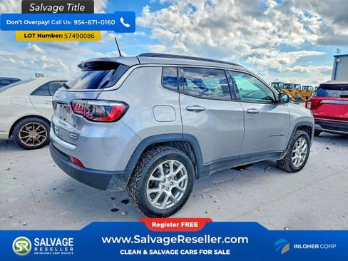 Used 2023 Jeep Compass Latitude AWD/4WD image 4