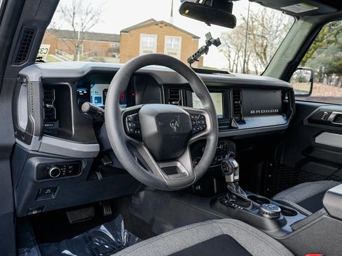Used 2022 Ford Bronco 2-Door image 9