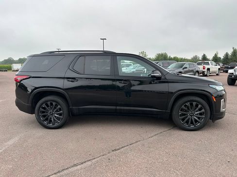 Used 2023 Chevrolet Traverse RS AWD/4WD image 37