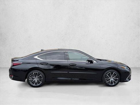 Used 2025 Lexus ES 300h w/ Premium Package FWD image 4