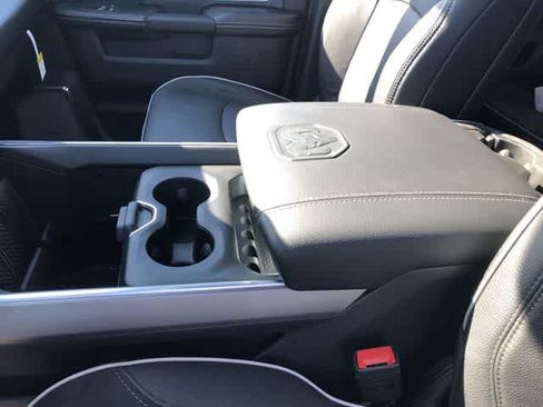 New 2026 RAM 2500 Laramie AWD/4WD image 13