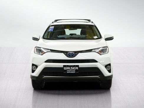 Used 2018 Toyota RAV4 XLE AWD/4WD image 8