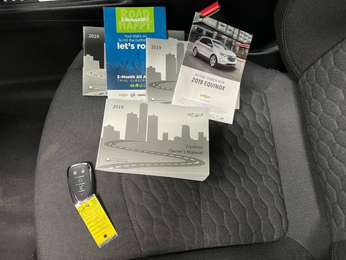 Used 2019 Chevrolet Equinox LT image 52