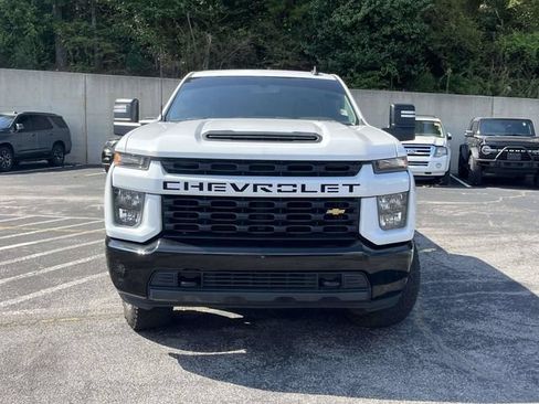 Used 2022 Chevrolet Silverado 2500 Custom w/ Custom Value Package AWD/4WD image 9