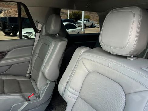 Used 2021 Lincoln Navigator Reserve w/ Luxury Package AWD/4WD image 20