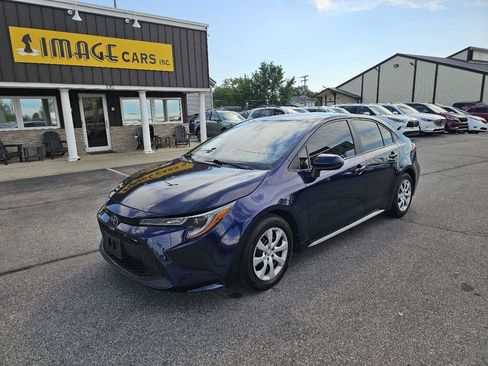 Used 2021 Toyota Corolla LE FWD image 2