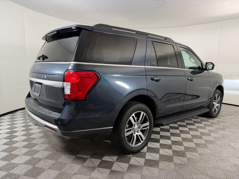 Used 2024 Ford Expedition XLT AWD/4WD image 9