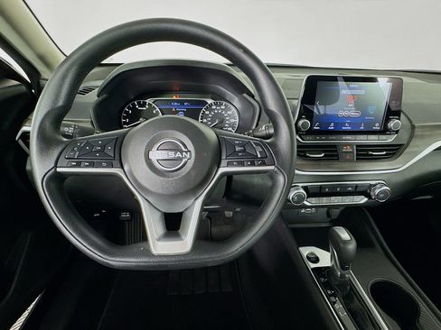 Used 2026 Nissan Altima 2.5 SV FWD image 10