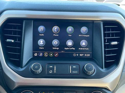 Used 2023 GMC Acadia Denali w/ Denali Technology Package FWD image 14