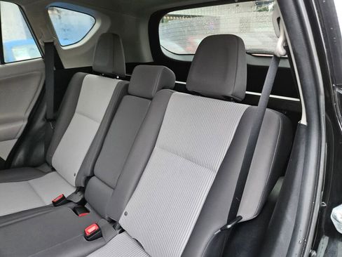 Used 2013 Toyota RAV4 LE image 21