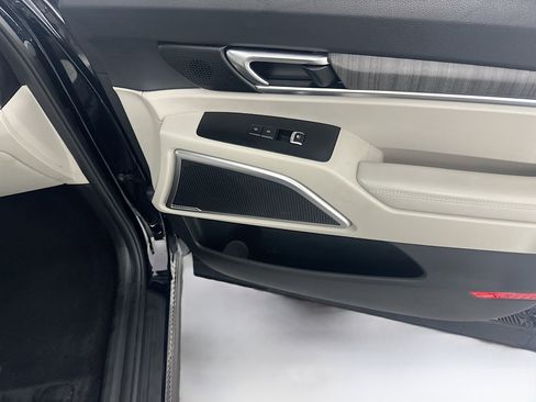 Used 2025 Kia Telluride EX image 32