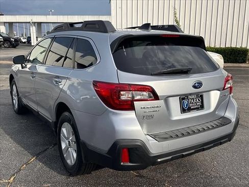 Used 2018 Subaru Outback 2.5i Premium AWD/4WD image 8