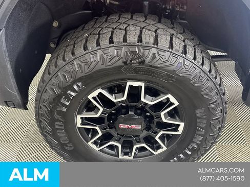 Used 2025 GMC Sierra 2500 AT4X AWD/4WD image 14