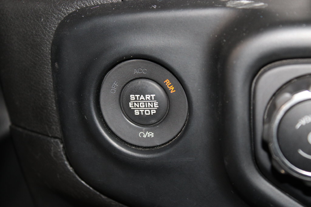 Used 2023 Jeep Gladiator Sport AWD/4WD image 30