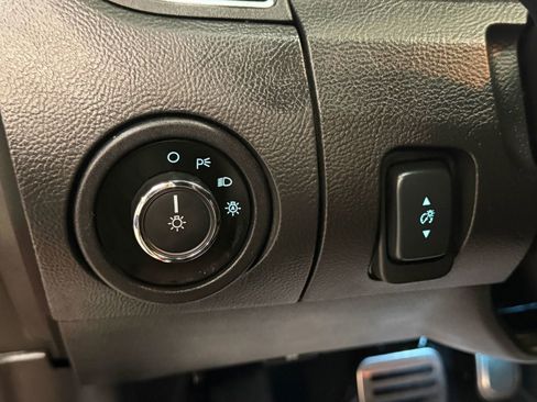 Used 2015 Ford Taurus SHO w/ Equipment Group 401A image 27