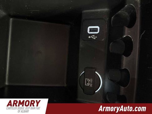 Used 2017 Jeep Cherokee Latitude image 22