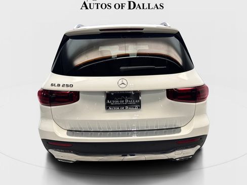 Used 2024 Mercedes-Benz GLB 250 image 7
