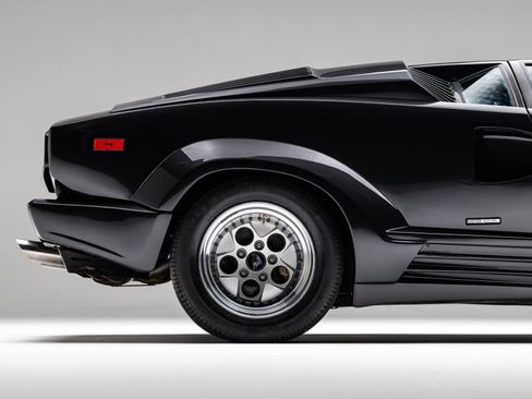 Used 1989 Lamborghini Countach Coupe RWD image 4