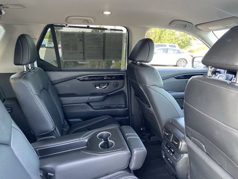 Used 2025 Honda Pilot EX-L image 21