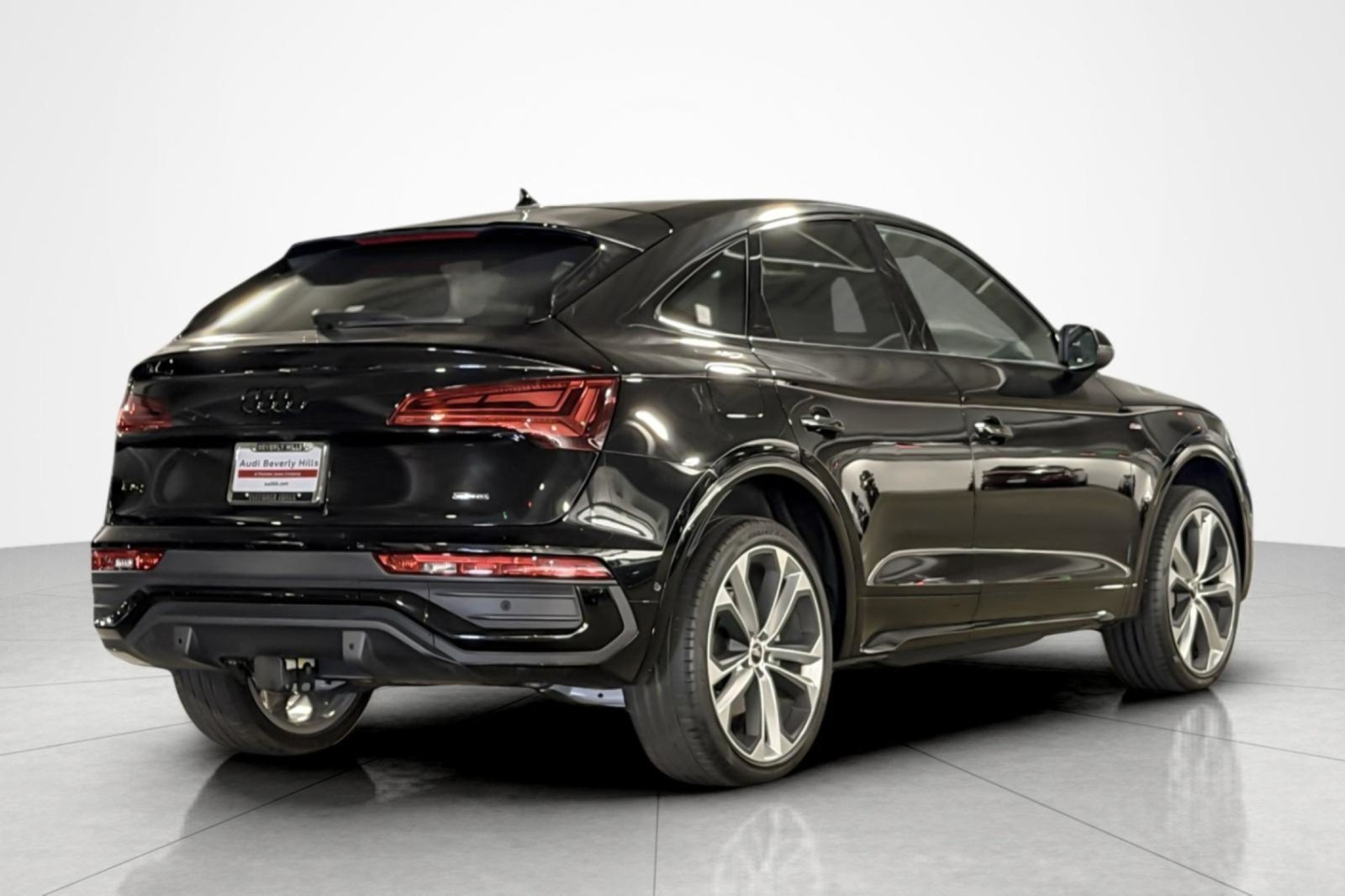 Used 2023 Audi Q5 2.0T Prestige w/ Prestige Package AWD/4WD image 5