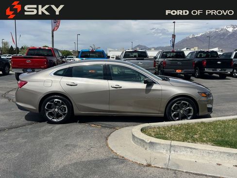 Used 2022 Chevrolet Malibu LT FWD image 5